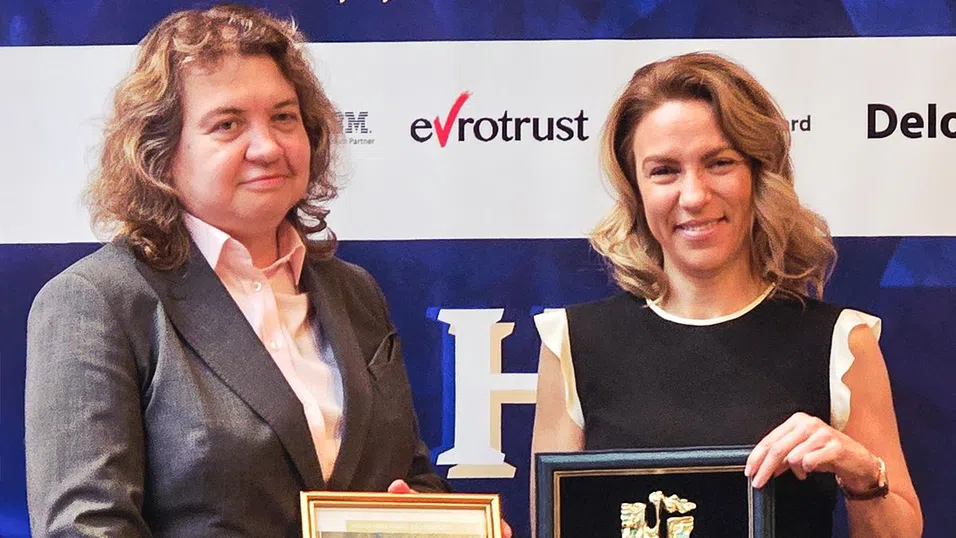 Пощенска банка с две престижни отличия от Годишните награди „Банка на годината“