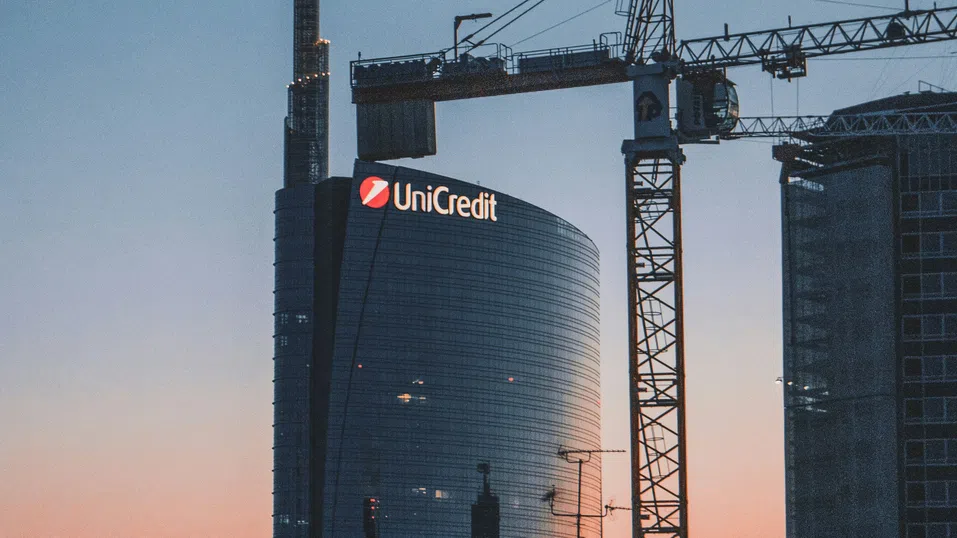 UniCredit повиши прогнозата си за печалба и се отказа от офертата за Banco BPM