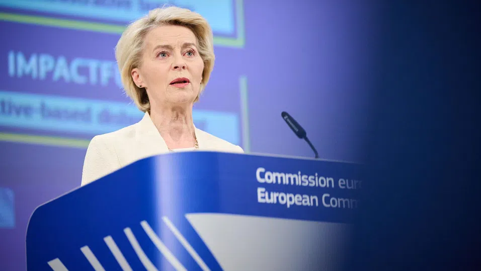 Урсула фон дер Лайен преодоля двойния вот на недоверие