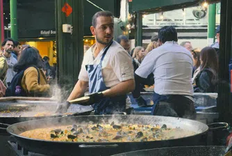 БВП надмина очакванията за второто тримесечие. Инвестициите и потреблението са основни двигатели на растежа, както и процъфтяващият туристически сектор