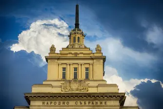 Таван на разходите по малките кредити влиза в дневния ред на парламента