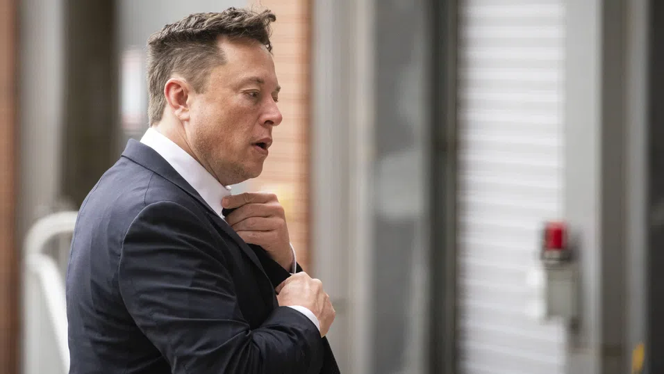 Мъск или Китай: Кой ще сбъдне първи хуманоидната си мечта