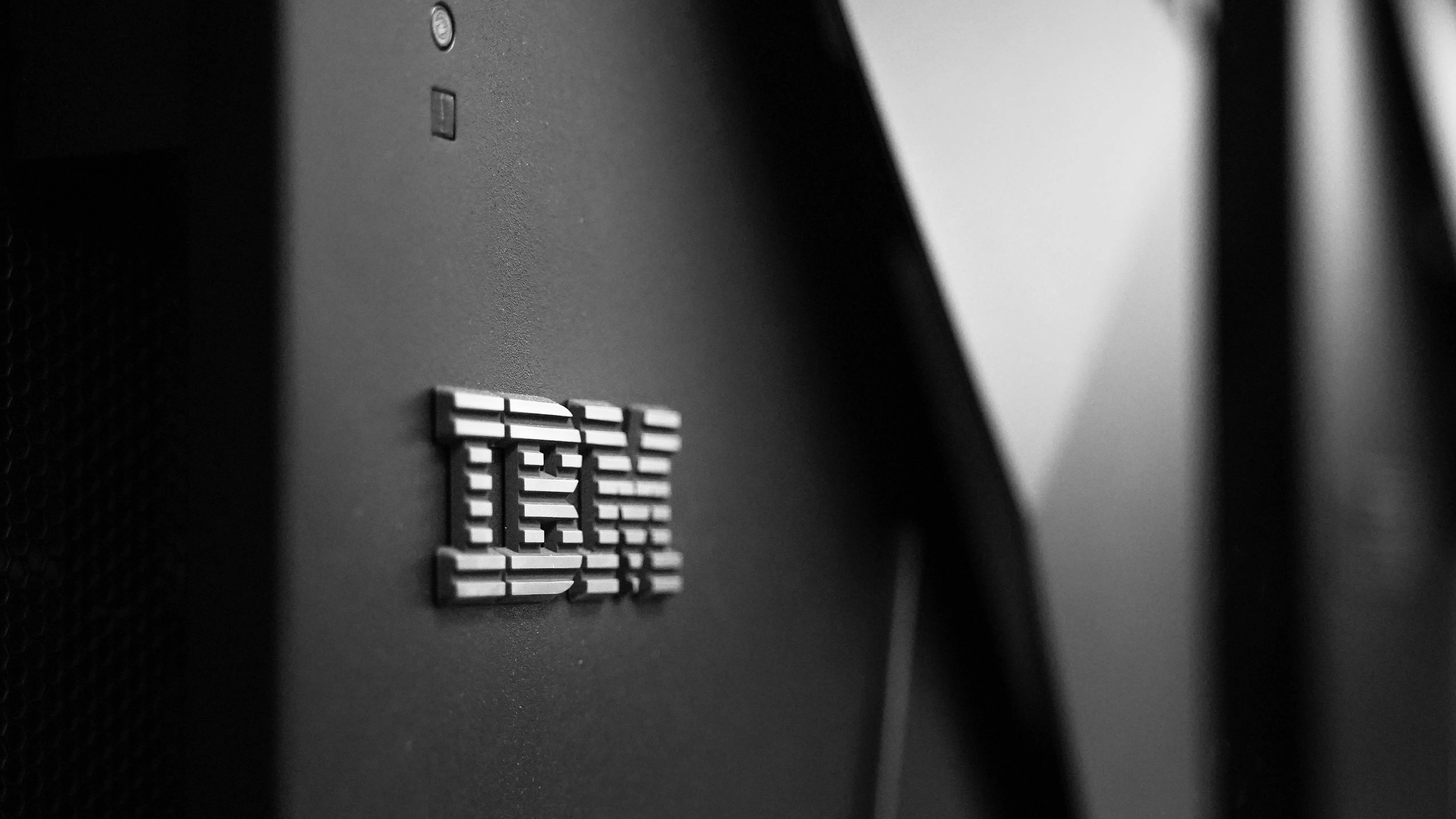 Изкуственият интелект донесе над 9,5 млрд. долара на IBM за тримесечието