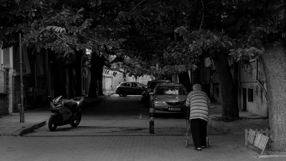 Българите са сред най-високия процент хора в ЕС, смятащи се за бедни през 2024 г.