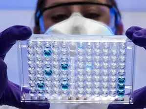 Изтичане на данни помрачи силните резултати за ваксината на Moderna срещу меланом