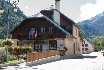 Безплатни ски цяла зима: Странната оферта на френски курорт в Алпите