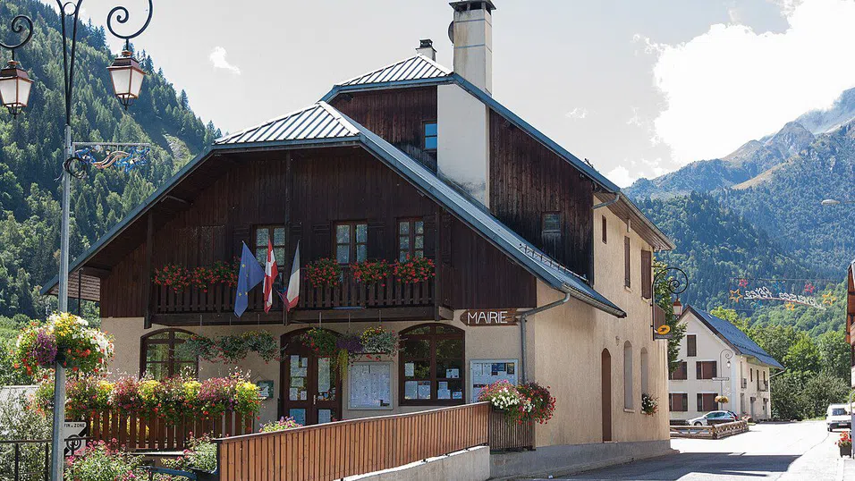 Безплатни ски цяла зима: Странната оферта на френски курорт в Алпите