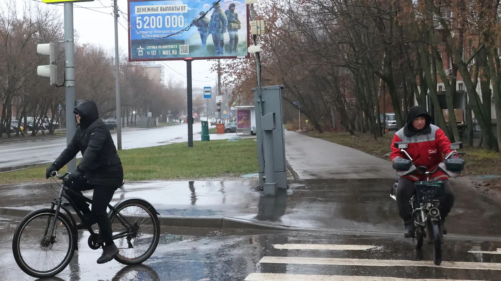 Ръстът на заплатите в Русия се забавя, докато военновременната икономика се охлажда