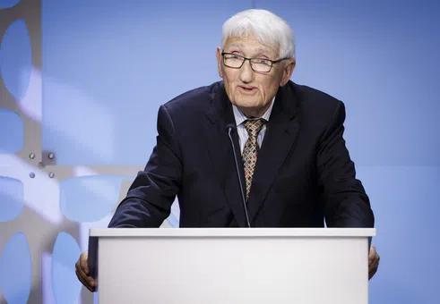 Юрген Хабермас: 70 години опит светът да стане „малко по-добър“