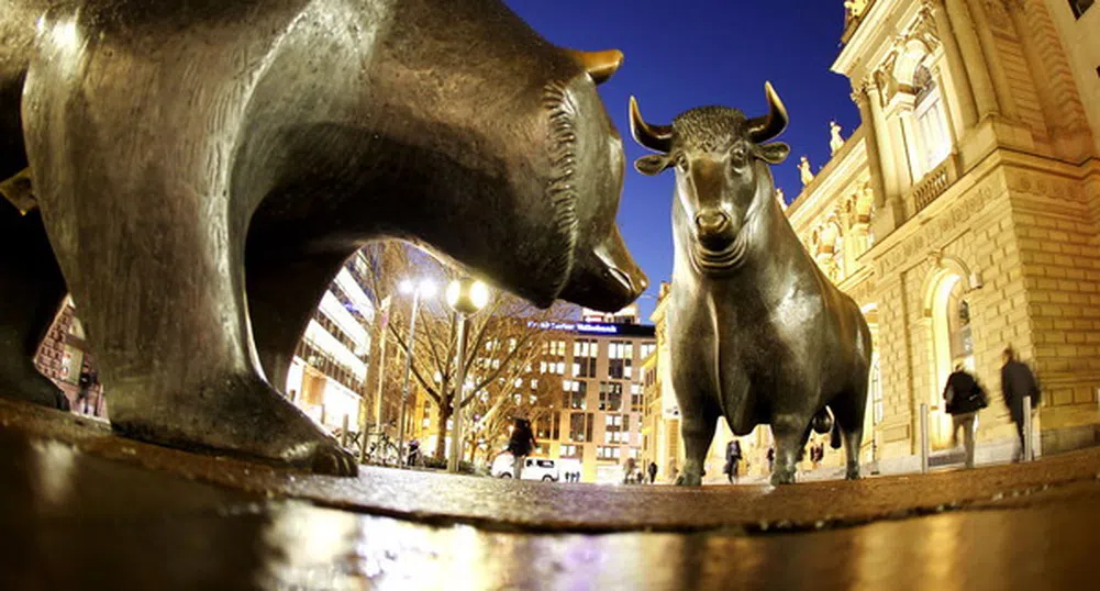 Dow Jones с нов рекорд, притесненията за спад остават