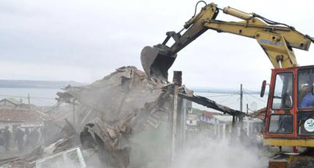 Краят на проблемите пред имотния сектор в Испания е далече