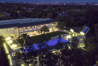 Това имение се продава на цена от 43 000 долара на кв. м