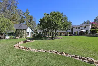 Да продадеш имение със загуба от 800 хил. долара