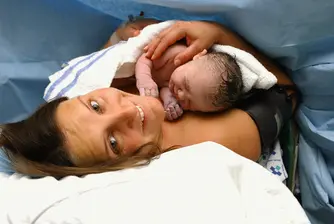 Канадци получиха сметка от 1 млн. долара от родилно