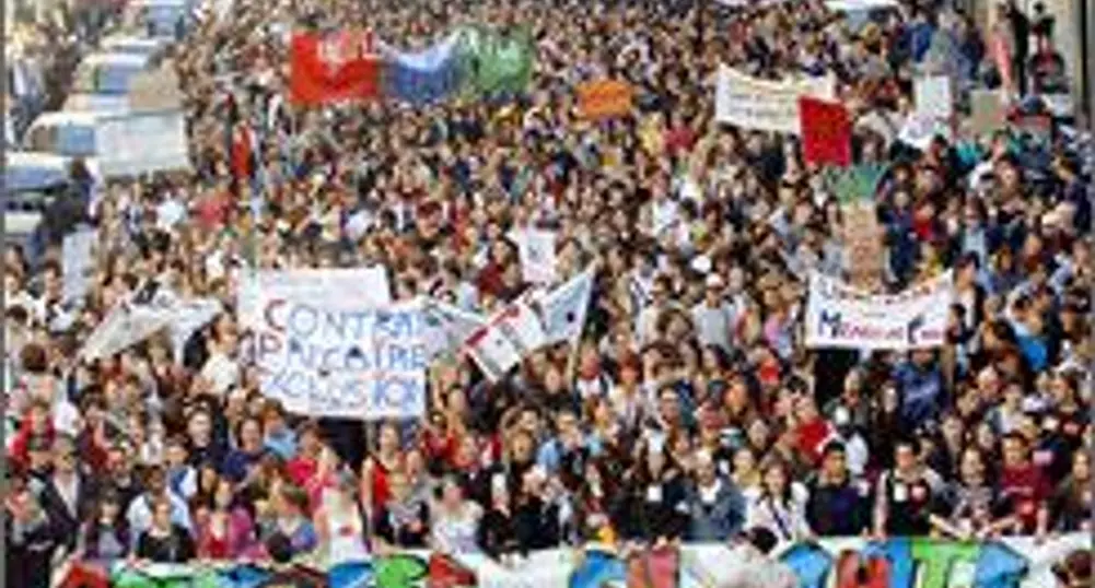 До 400 млн. евро на ден струват стачките във Франция