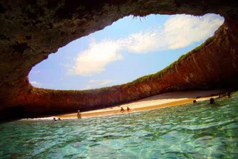 Скритият плаж на островите Мариета