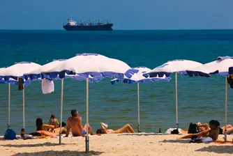 Едва 1000 от 8000 работни места по морето заети в момента