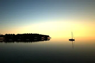 На Малдивите ще строят първото плаващо игрище за голф в света