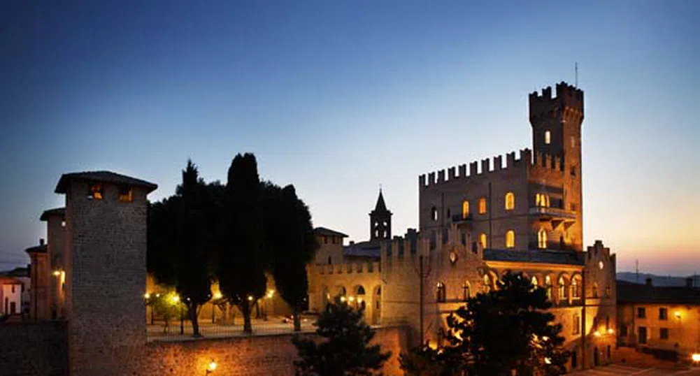 Замък, бил собственост на папа, се продава за 5.8 млн. долара