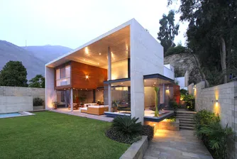 S House: къщата на склона