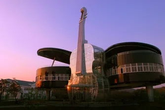 Тези удивителни сгради разбиха представите ни за архитектура