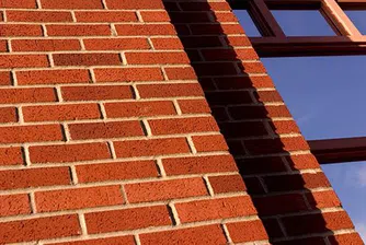 Положението в строителството остава тежко