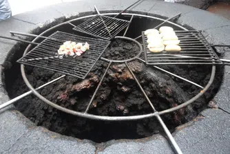 В този ресторант готвят вечерята ви във вулкан