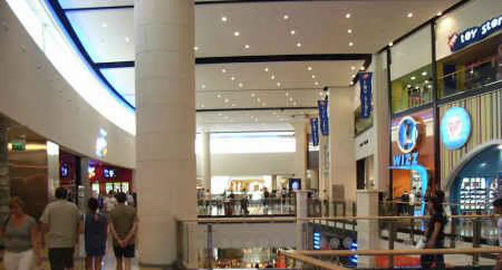 25 магазина в най-големия румънски МОЛ затворени