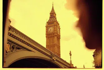 Биг Брадър е в телефонната слушалка