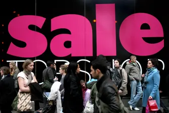 Втори пореден спад в продажбите на дребно в САЩ