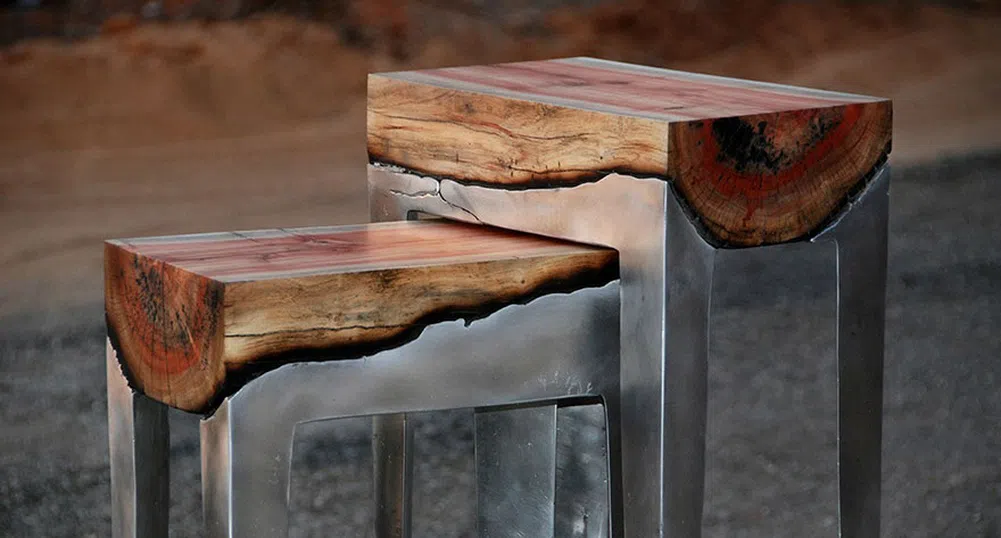 Дърво и метал се сливат в уникални мебели