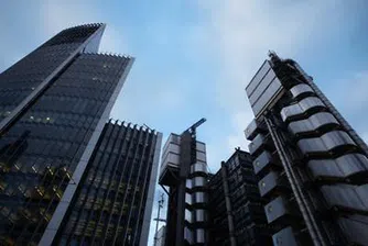 Групата Lloyds със загуба от 3.1 млрд. лири за полугодието