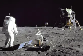 Калифорния си присвои Луната