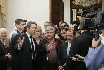 Плевнелиев отчете направеното през първите 100 дни като президент