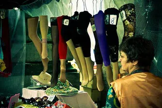 Шведски дипломат се занимава с куфарна търговия