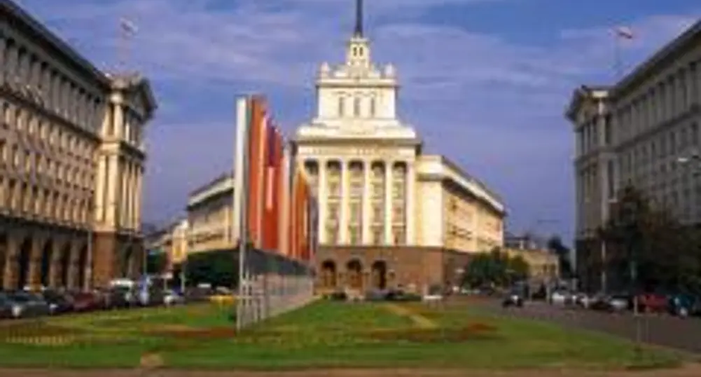 Висши чиновници подават оставки