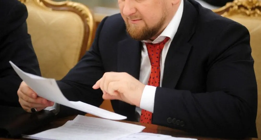 Кадиров разпитва 1 000 души, след като телефонът му изчезнал