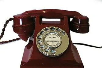 Младите англичани не знаят що е стационарен телефон