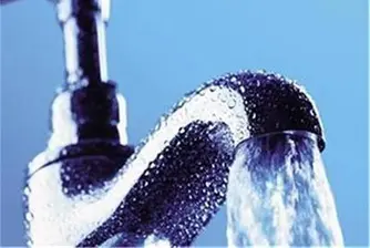 ДКЕВР обмисля намаляване на цената на водата и природния газ