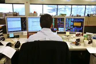 Европейският индекс Stoxx Europe 600 пада с над 2%
