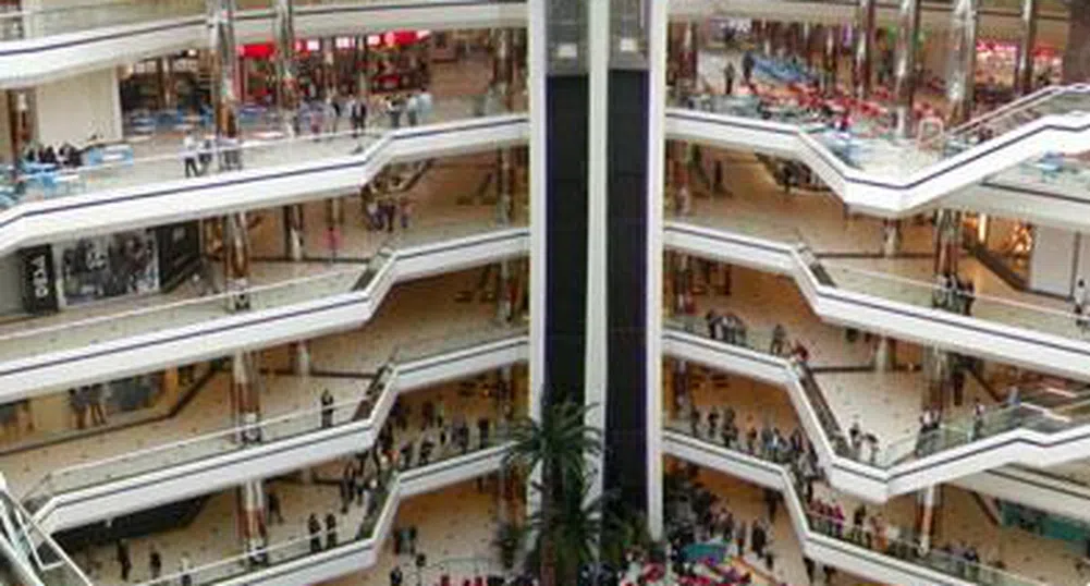 Пада средният лот при сделките с търговски площи в Европа