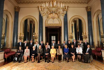 Британската кралица печели милиони от наеми на дворци и замъци