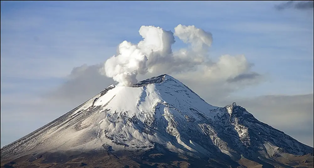 Вулканът Popocatépetl заля Мексико с пепел