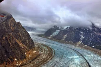 В това дефиле има лед, дебел километър