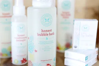 Компанията на Джесика Алба е в преговори за продажба