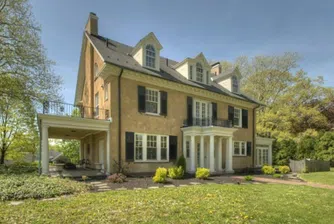 Първата къща на Тейлър Суифт