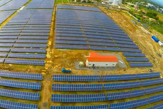 Това е първото летище, захранвано изцяло от слънчева енергия