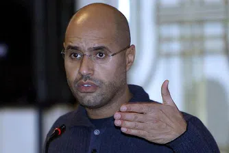 Синът на Кадафи успя да избяга в Нигер