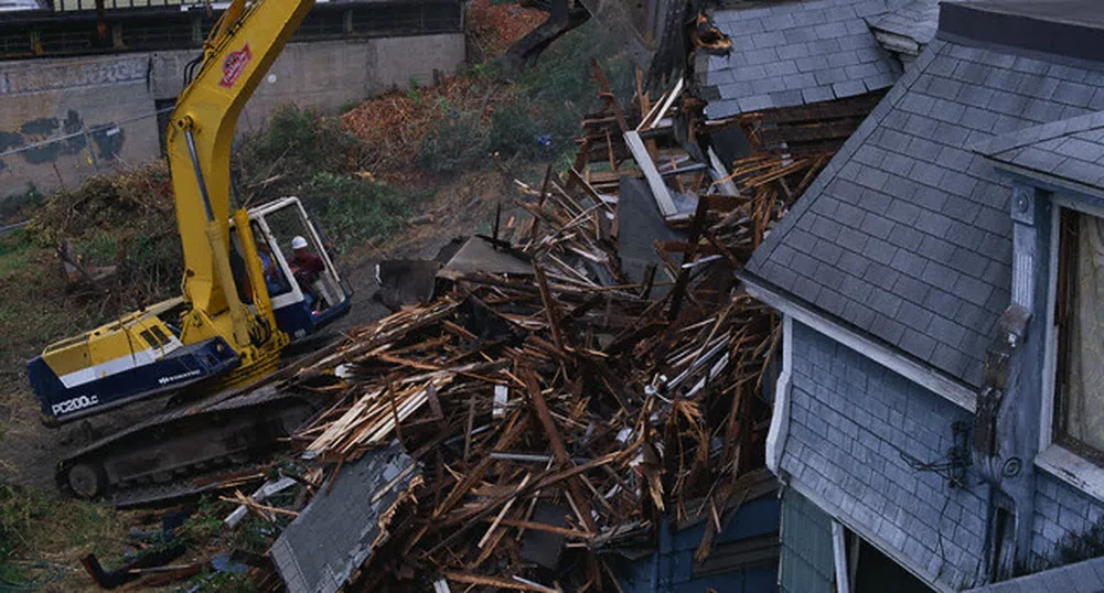 Отново багери в митничарското весело село