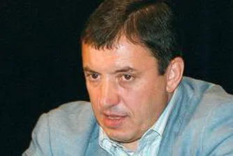 Ал. Петров: Засегнах интереси в банковата система
